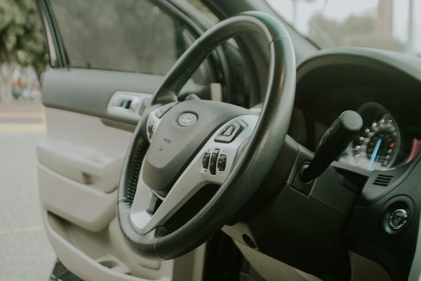 Serrurier voiture angoulême : remplacement et réparation clés rapide